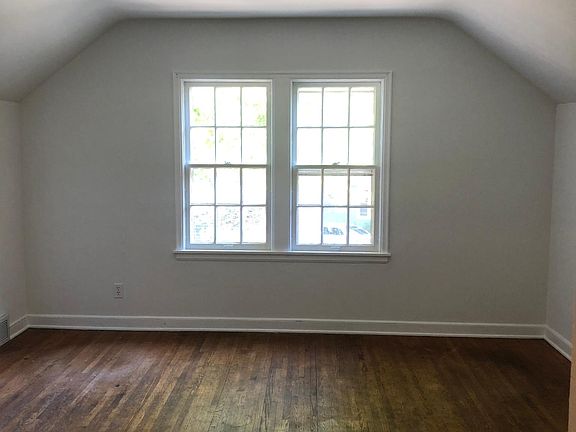 5th image of 3811 Minnehaha Ave #B
