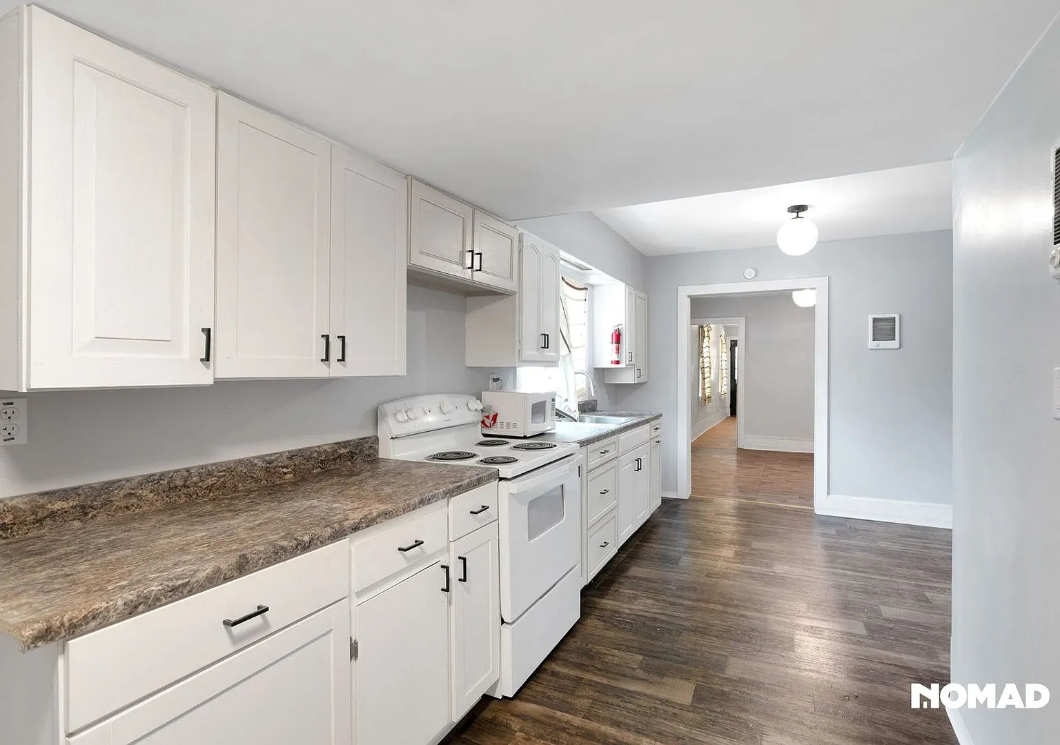 Charming 2BR Duplex in Salem — Photo 3