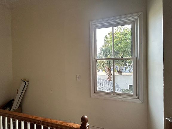 5th image of 1114 Lincoln St