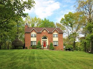 98 Firethorn Rd, Baden, PA 15005