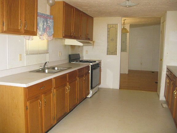 2nd image of 28 Lee Road 630