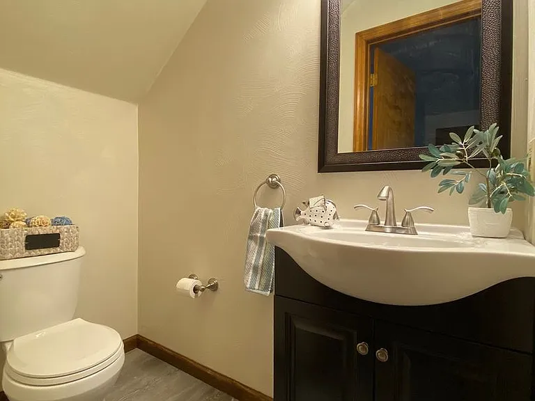 111 Edgewater Vlg #6 — Photo 9