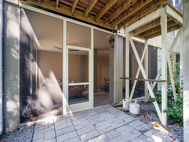 1420 Widows Ct — Photo 38