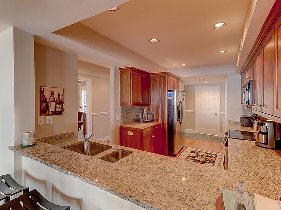 3rd image of 9510 Palmetto Dr APT 1506