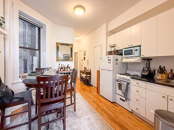 2nd image of 192 Bleecker St APT 5
