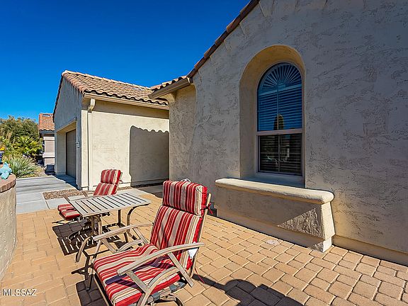 3rd image of 980 N Turquoise Vista Dr