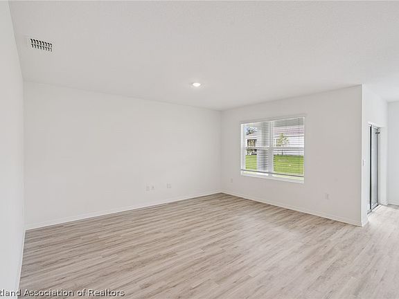 4th image of 6817 Coconut Grove Dr