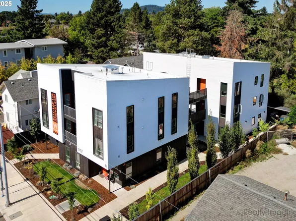 9757 SE Holgate Blvd, Portland, OR 97266