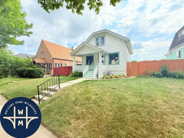 2054 S 72nd St, West Allis, WI 53219