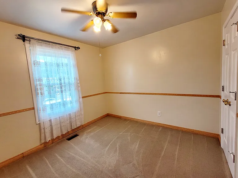 67 Berkshire Dr — Photo 16
