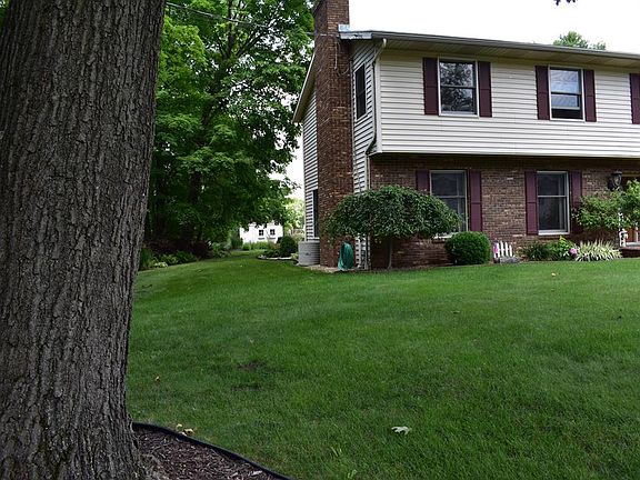 2nd image of 1572 Southwood Dr