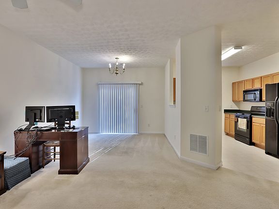 4th image of 1612 River Main Ct