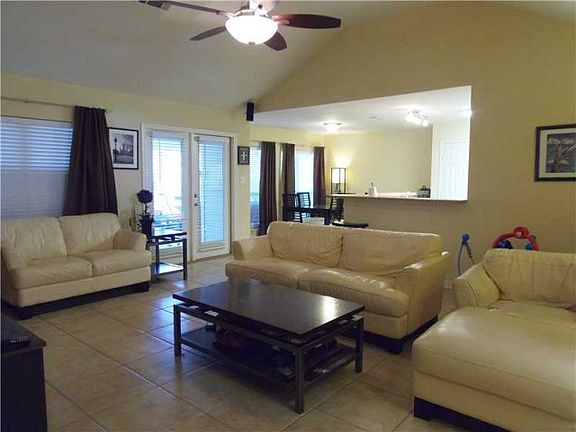 5th image of 1689 Nottingham Dr