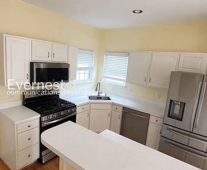 9306 Hedgeford St — Photo 3
