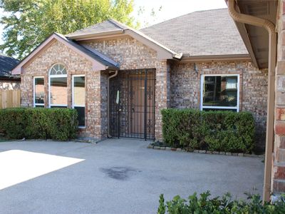 4653 Saint Francis Ave, Dallas, TX, 75227