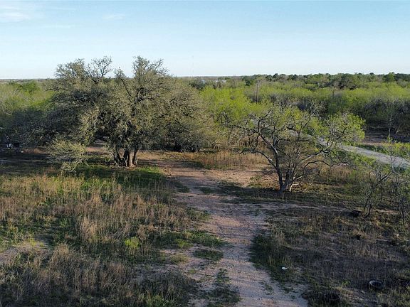 4th image of 2209 Callihan Rd