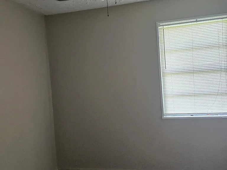 641 Yates St NE — Photo 2