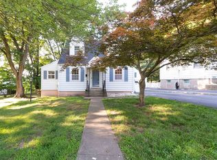 172 Deerhaven Rd, Mahwah, NJ 07430