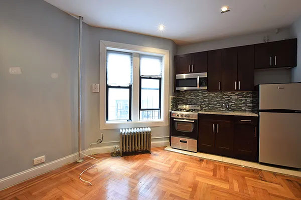 Rented by Clove Realty LLC | media 12