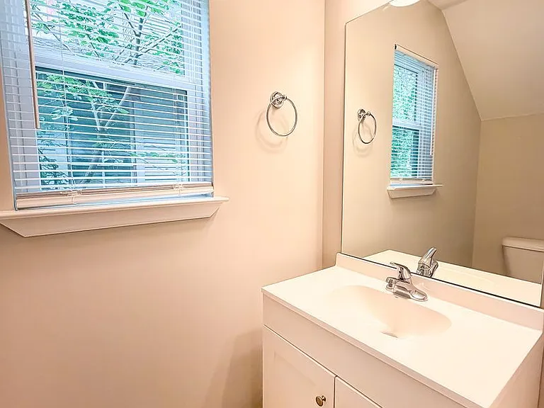2106 Duncan Ave #102 — Photo 17