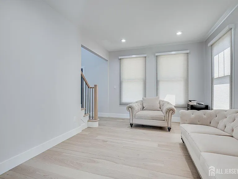 145 Center St — Photo 8