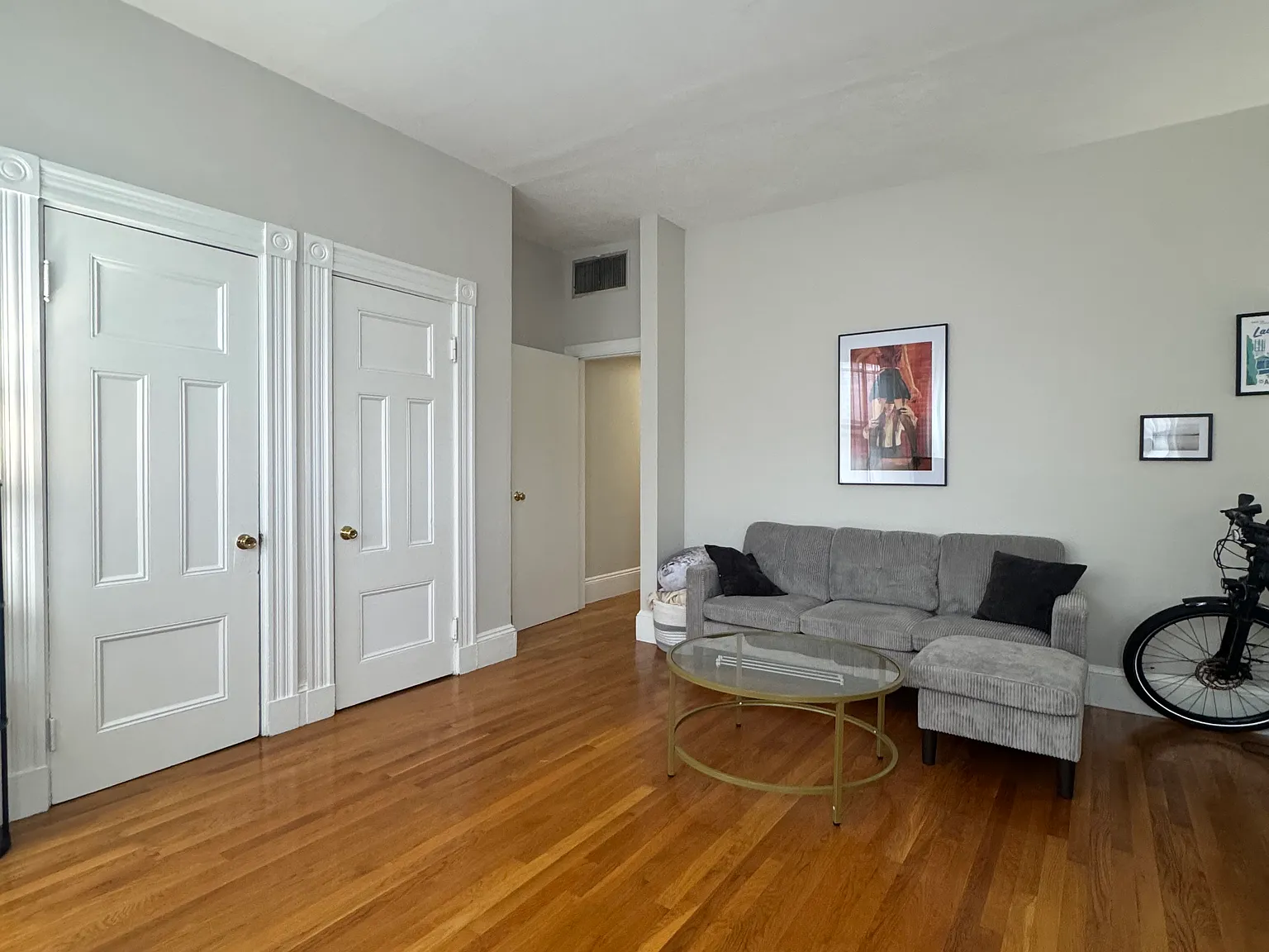 1 bed, 700 sqft, $2,700 — Photo 3