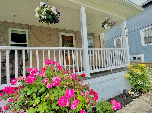 38 Hedge St, Fairhaven, MA 02719