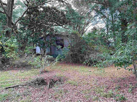 4th image of 8525 Stockdale Ave