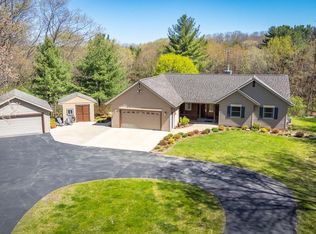 N4404 Pine Dr, Montello, WI 53949
