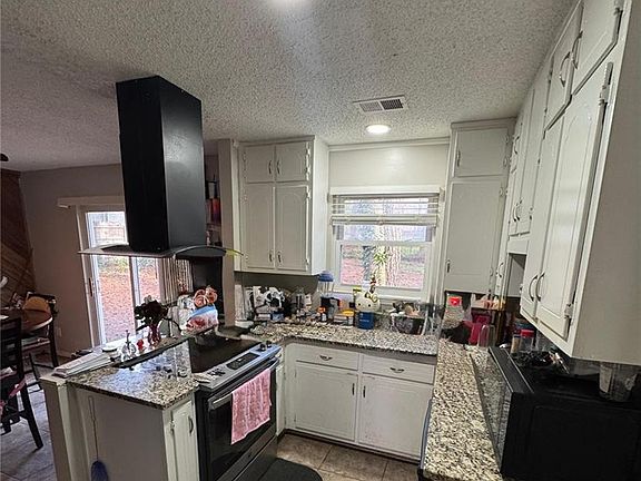 2nd image of 5298 Miller Rd SW