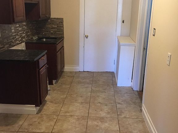 2nd image of 98 Colin St #2FL