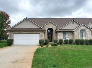 7214 Hawthorne Cir, Goodrich, MI 48438