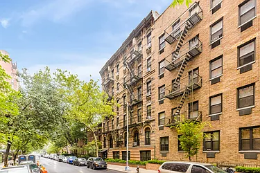 429 West 24th Street
