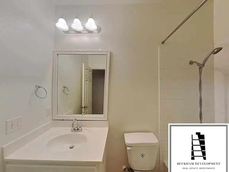 2418 Allred Dr #B — Photo 8