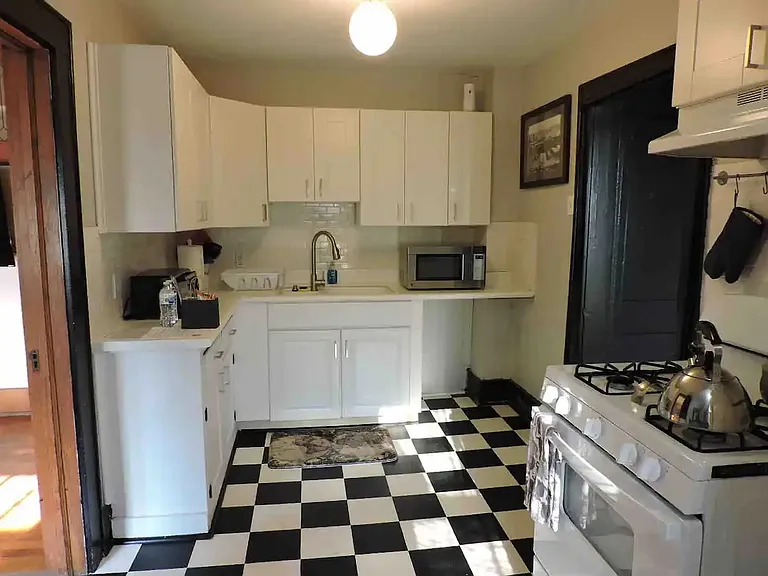 2409 4th St — Photo 6