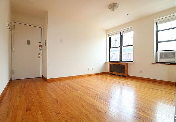 3rd image of 646 10th Ave APT 4B
