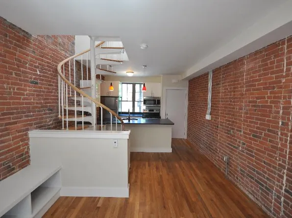 34 Sussex St, Roxbury, MA 02120