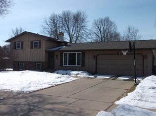 1129 Colleen Ln, De Pere, WI 54115