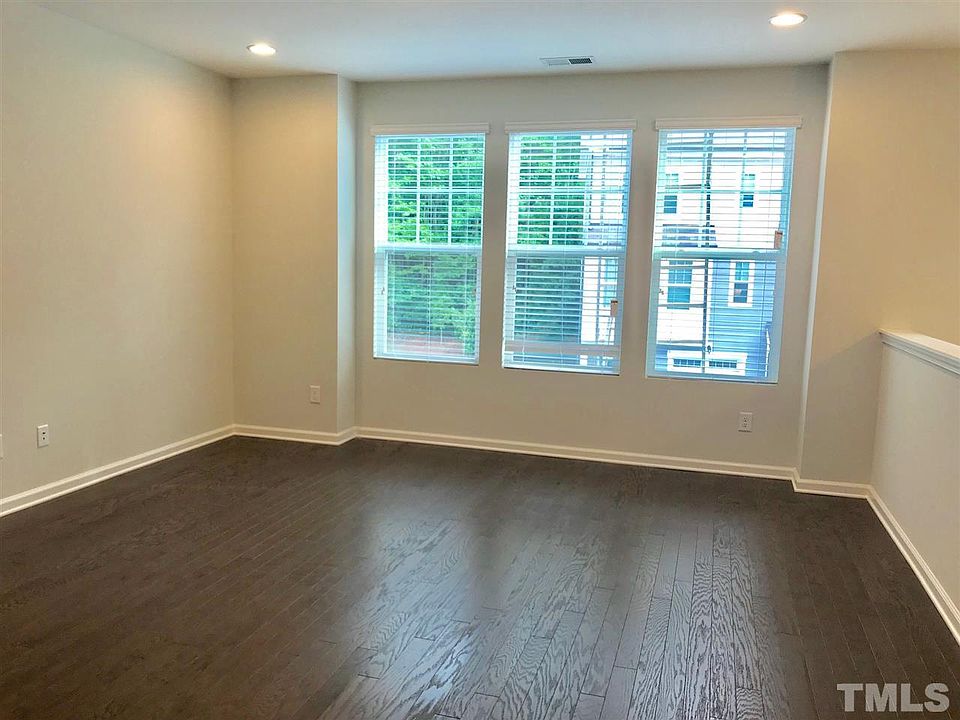 1464 Salem Creek Dr Apex NC Zillow