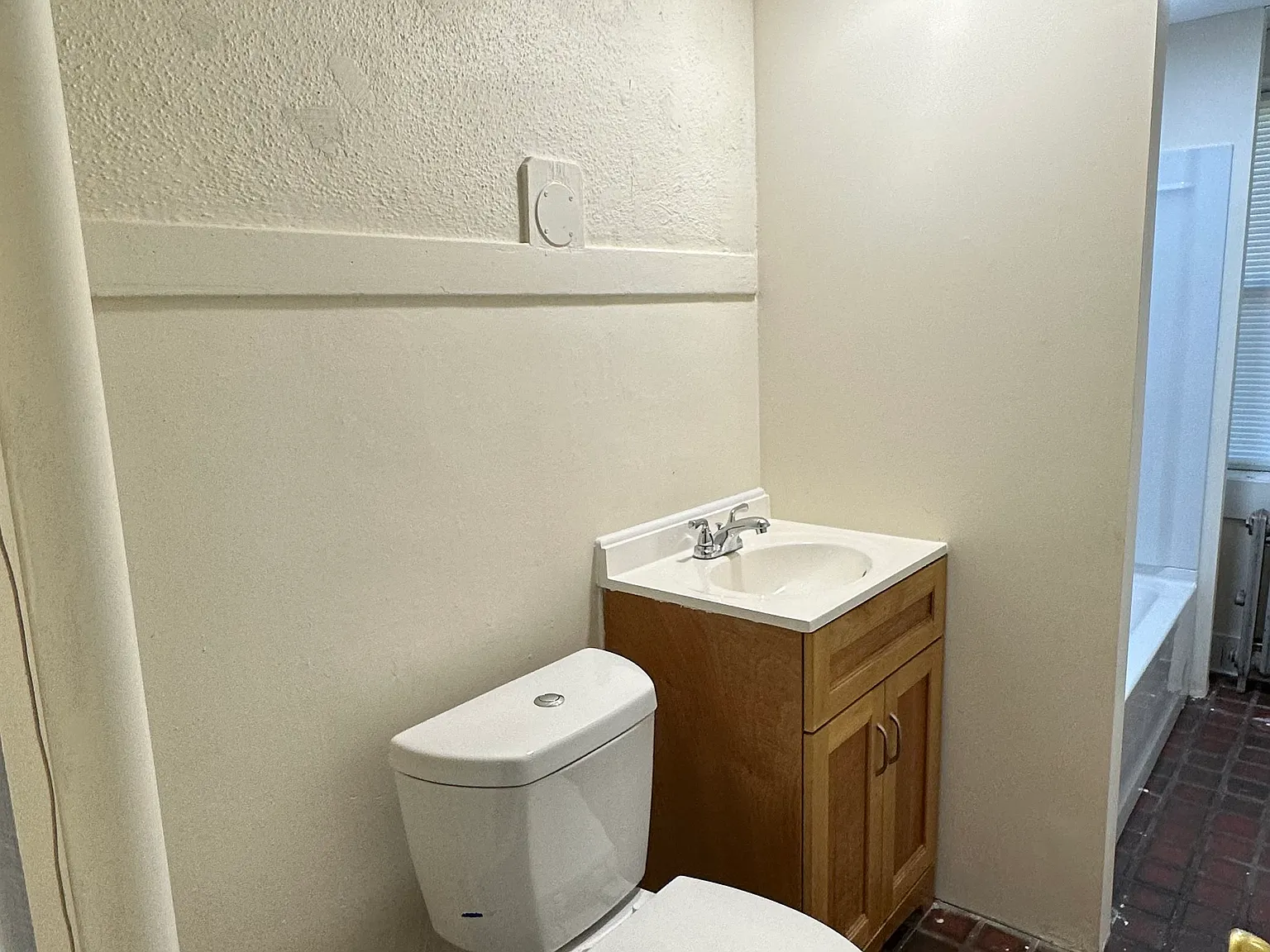 156 Oak St — Photo 4