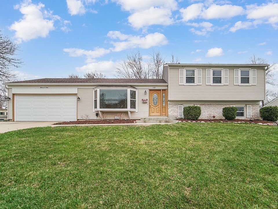1st image of 1101 Roslyn Ln