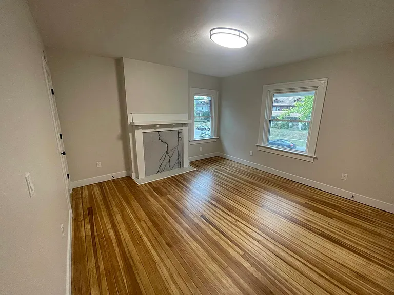 1506 W Grand Ave — Photo 14