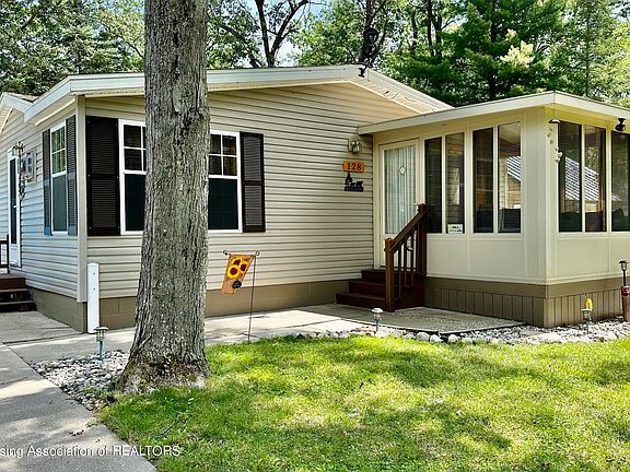 2nd image of 128 Cottage Dr
