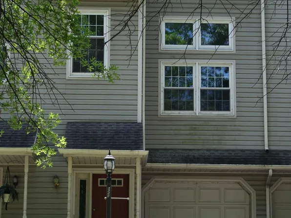 8553 Adams Ct, Hummelstown, PA 17036