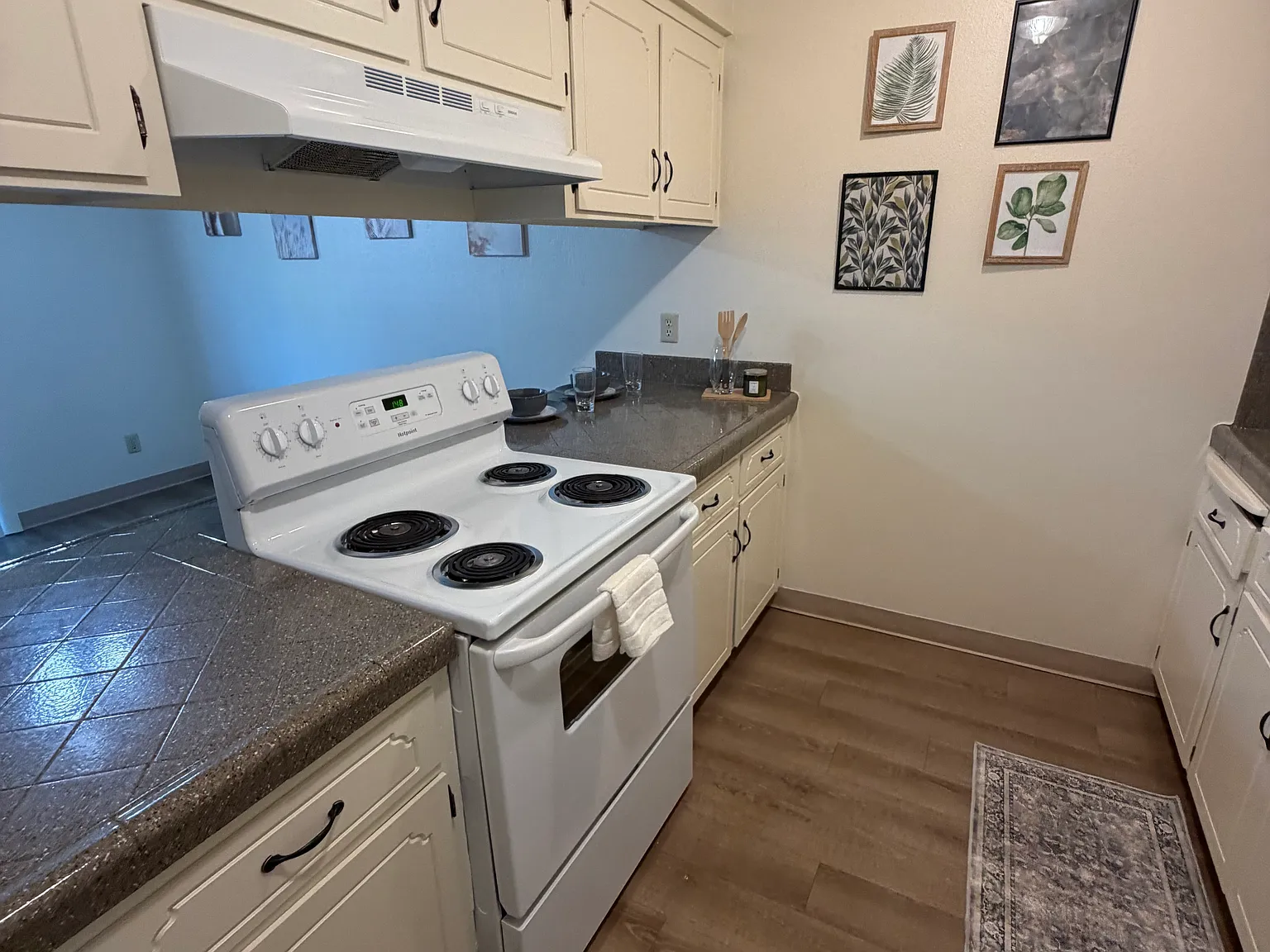 Park Place Apartments — Photo 2