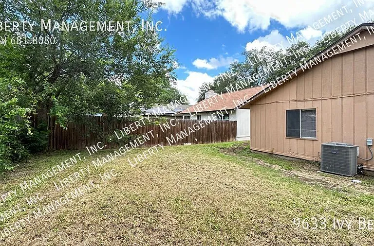 9633 Ivy Bnd — Photo 27
