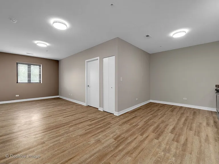 2100 Main St #206 — Photo 2