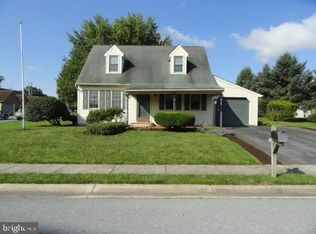 548 Bracken Dr, Chambersburg, PA 17201