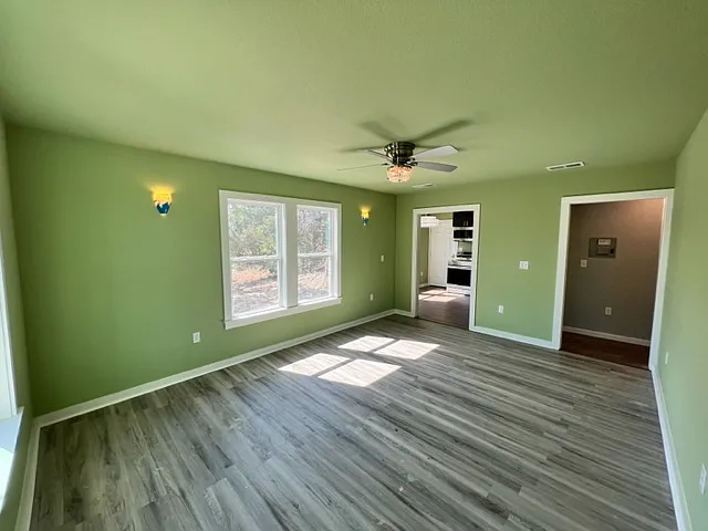 6815 FM 2673 — Photo 4