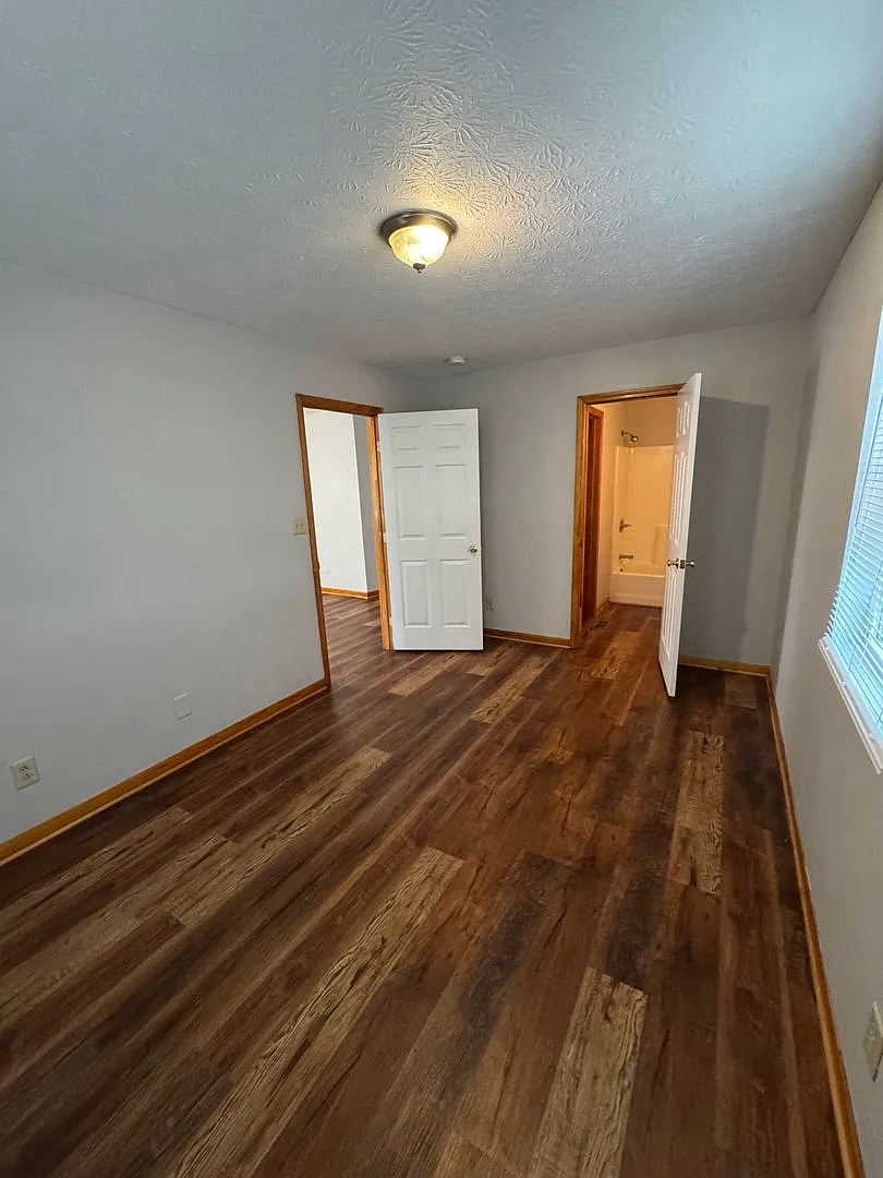 Perry Twp - 3 bedroom home — Photo 4